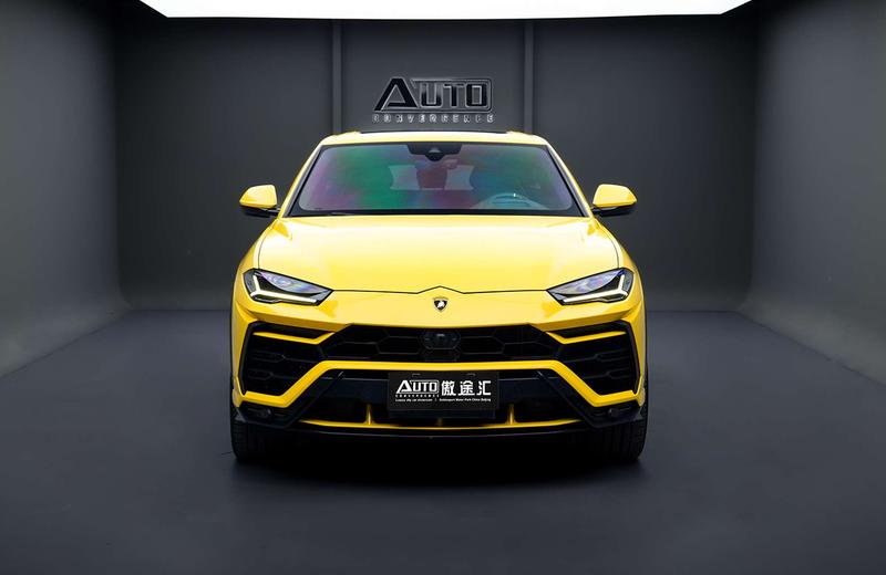 Lamborghini Urus - фото 1
