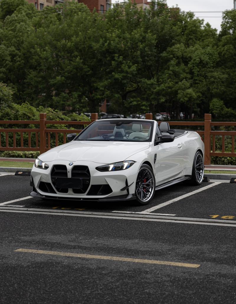 BMW M4 - фото 0