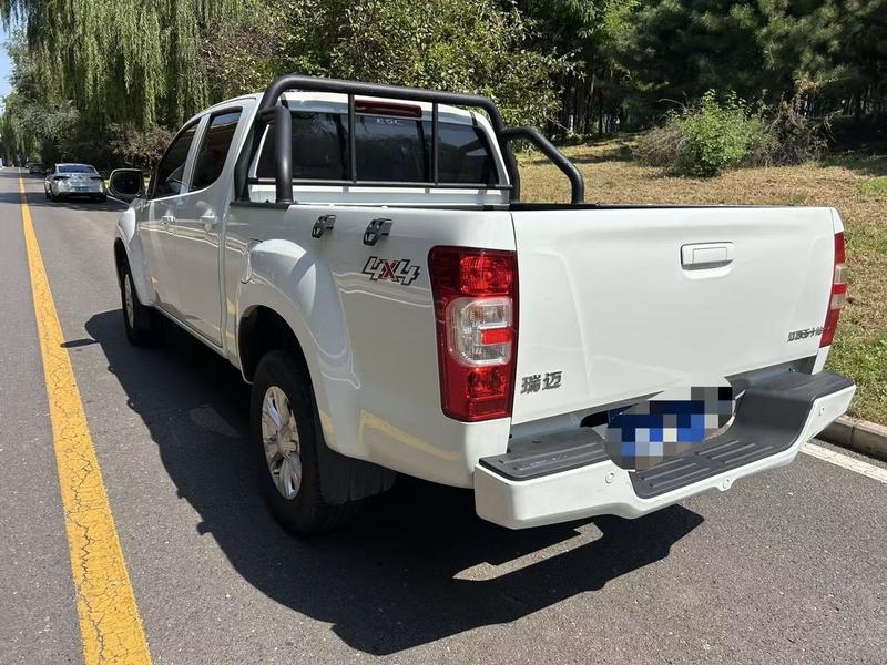 Isuzu RE-MAX - фото 3