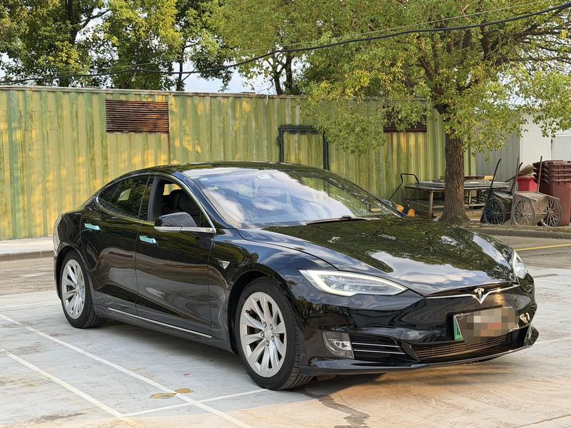 Tesla Model S - фото 2