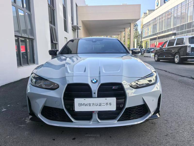 BMW M4 - фото 1