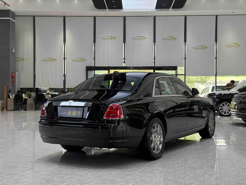 Rolls-Royce Ghost - фото 2