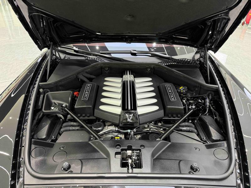 Rolls-Royce Ghost - фото 3