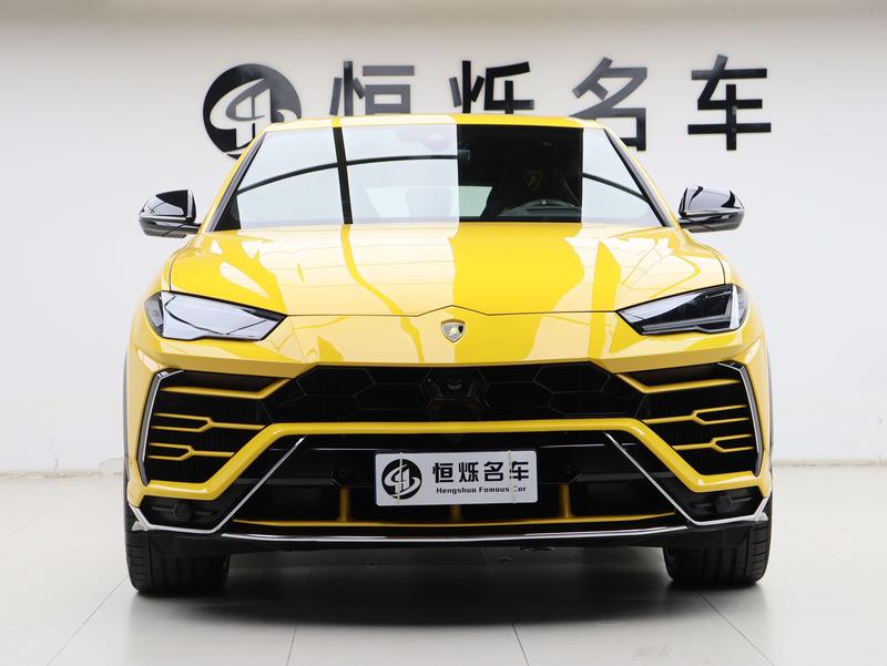 Lamborghini Urus - фото 1