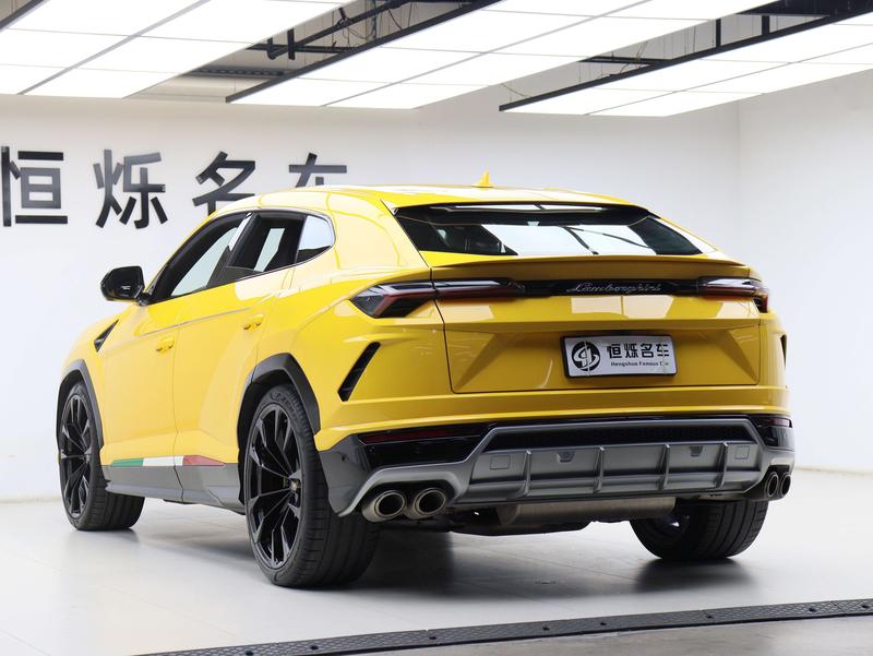 Lamborghini Urus - фото 3