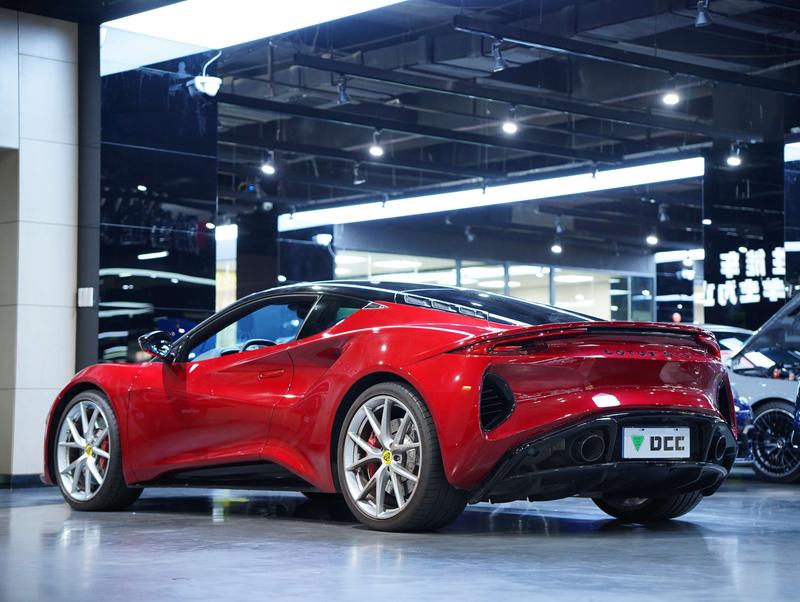 Lotus Emira - фото 2