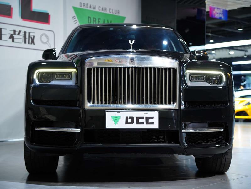Rolls-Royce Cullinan - фото 1
