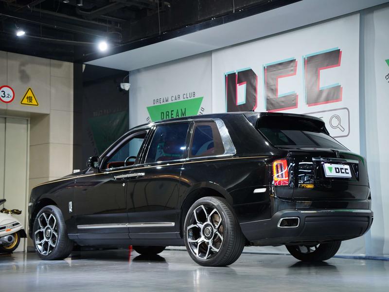 Rolls-Royce Cullinan - фото 3