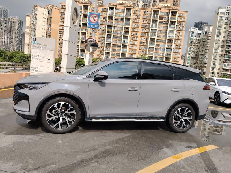 BYD Tang DM-i - фото 2