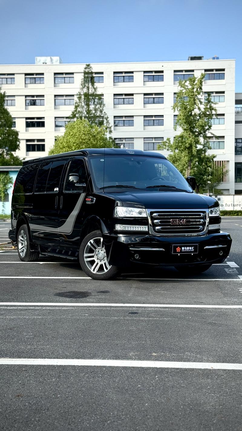 GMC Savana - фото 3
