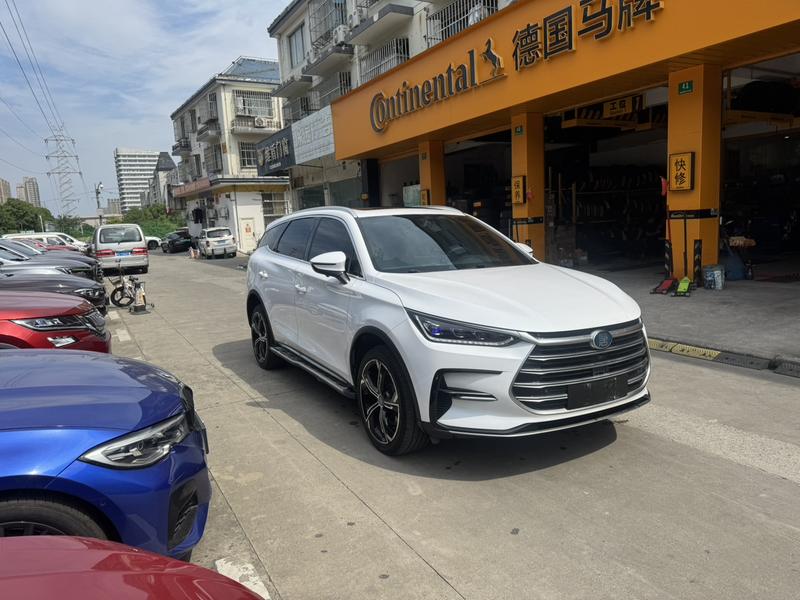 BYD Tang DM-i - фото 2