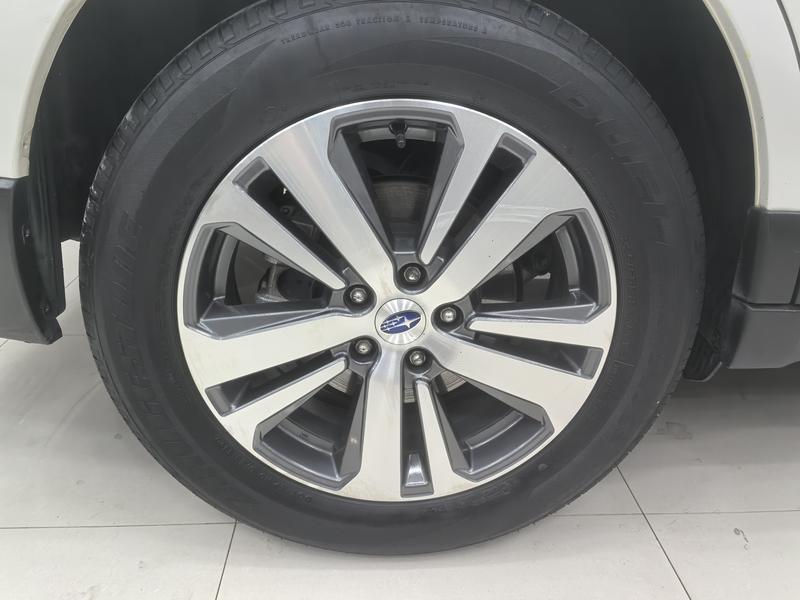 Subaru Outback - фото 4
