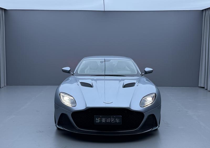 Aston Martin DBS - фото 1