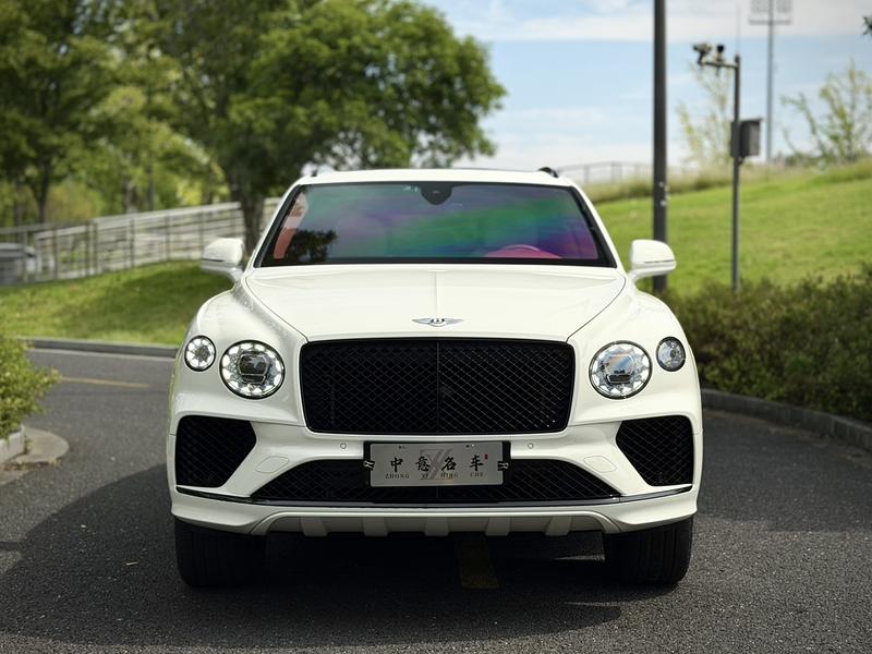 Bentley Bentayga - фото 1