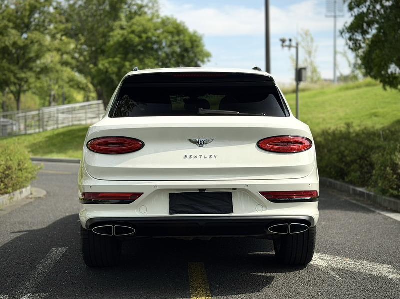 Bentley Bentayga - фото 4