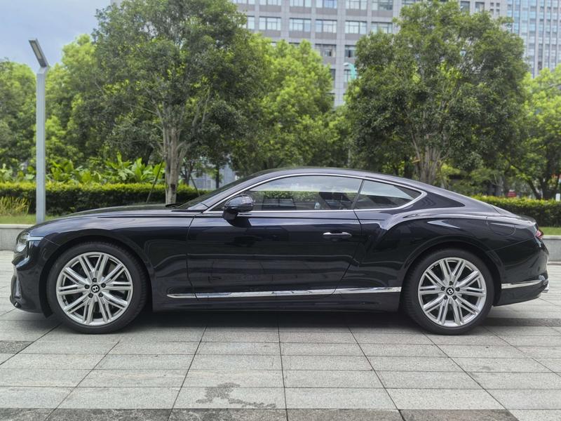 Bentley Continental PHEV - фото 2