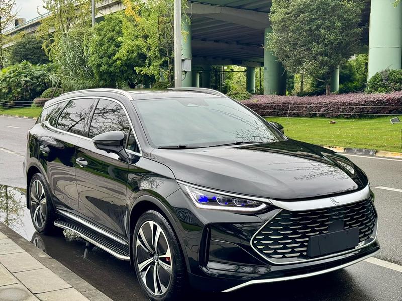 BYD Tang DM-i - фото 2