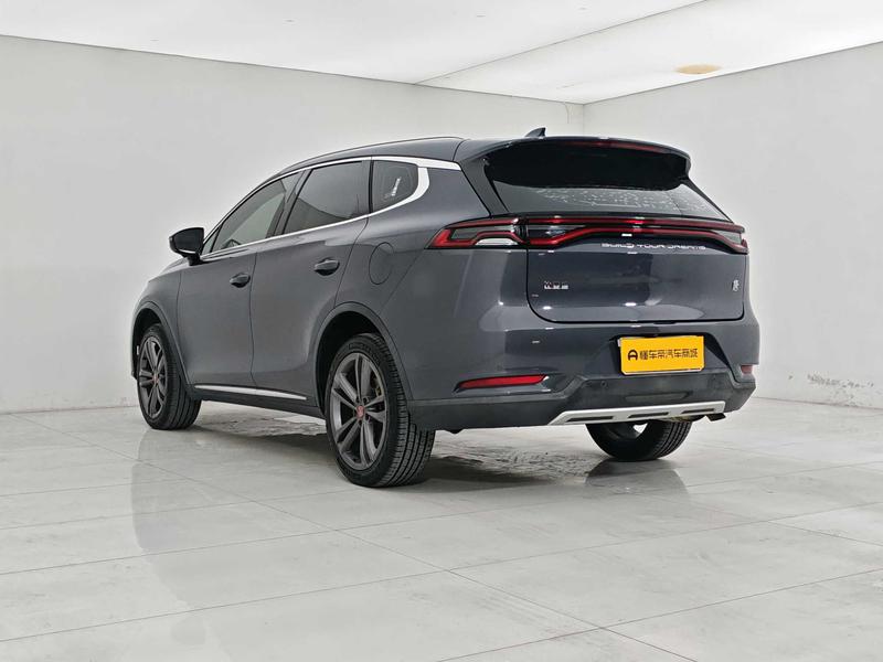 BYD Tang - фото 4