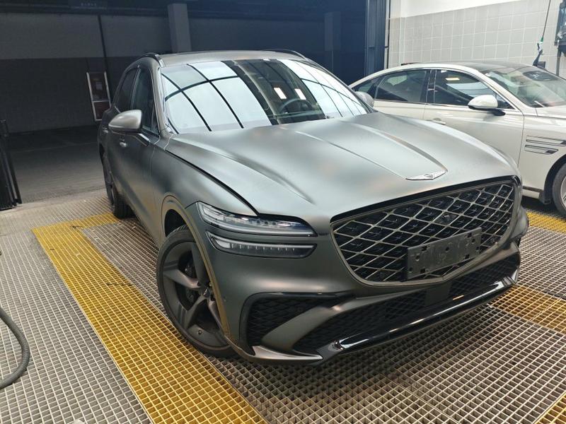 Genesis GV70 - фото 1