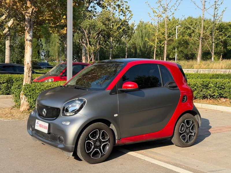 smart fortwo - фото 0