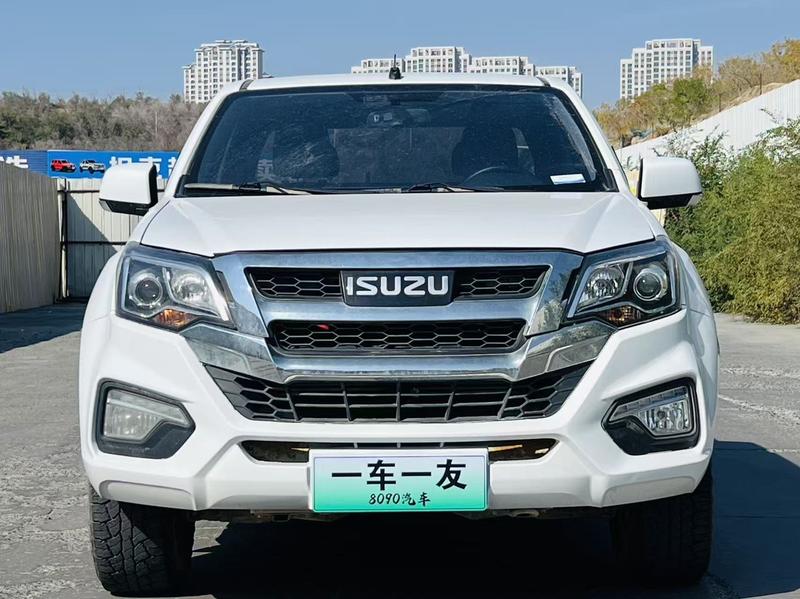 Isuzu RE-MAX - фото 1