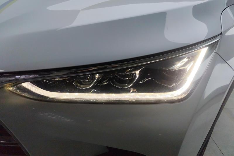 BYD Tang DM-i - фото 4