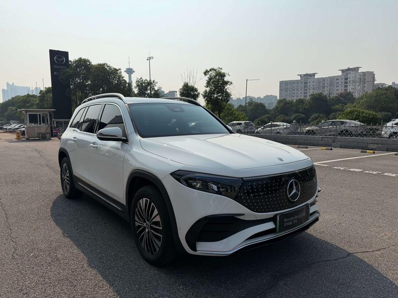Mercedes-Benz EQB - фото 2