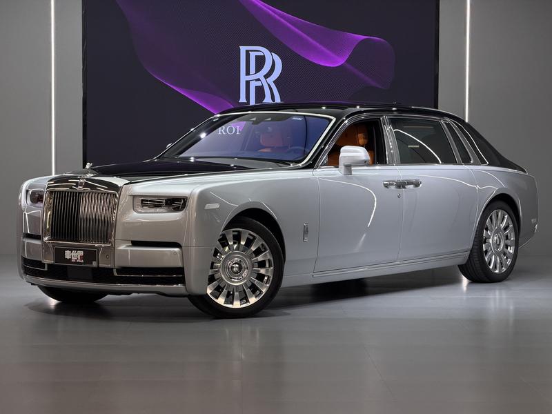 Rolls-Royce Phantom - фото 0