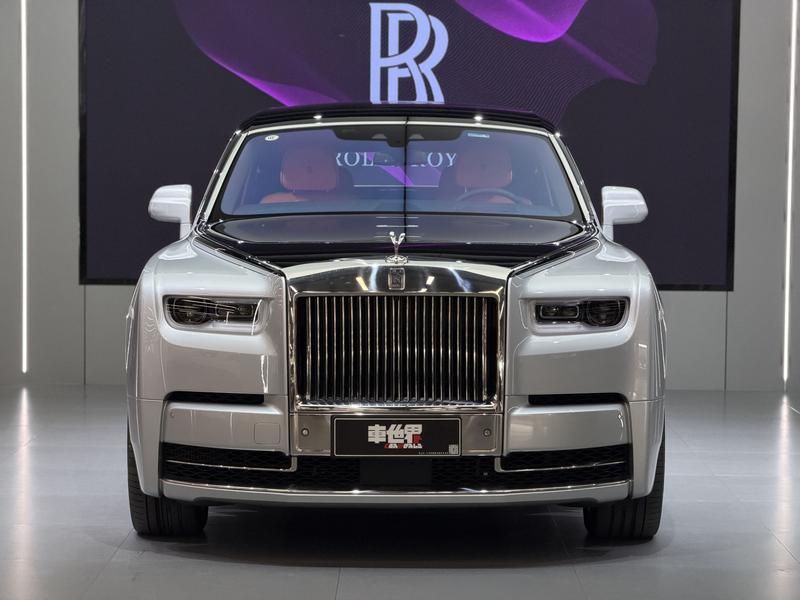 Rolls-Royce Phantom - фото 1