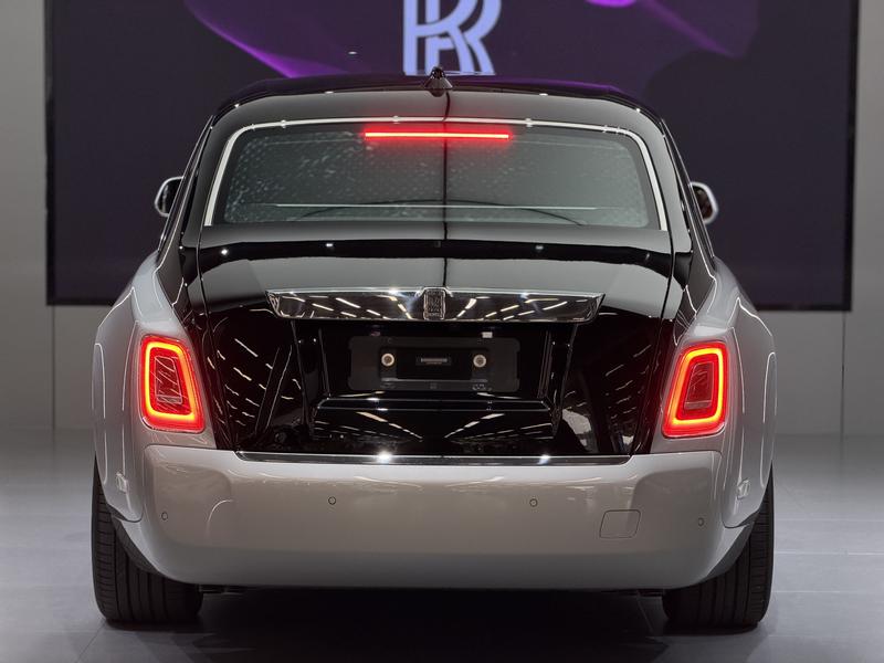 Rolls-Royce Phantom - фото 2