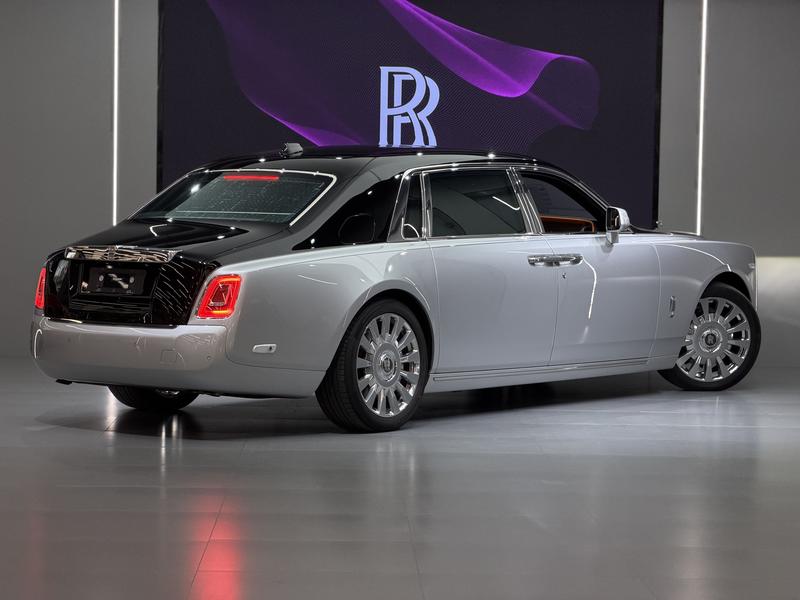 Rolls-Royce Phantom - фото 3