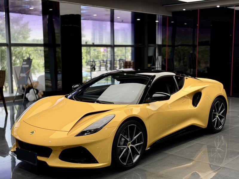 Lotus Emira - фото 0
