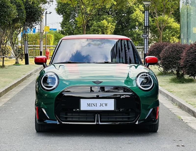 MINI JCW - фото 1