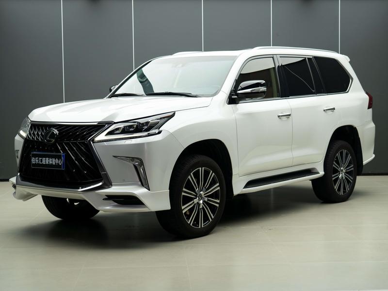 Lexus LX - фото 0