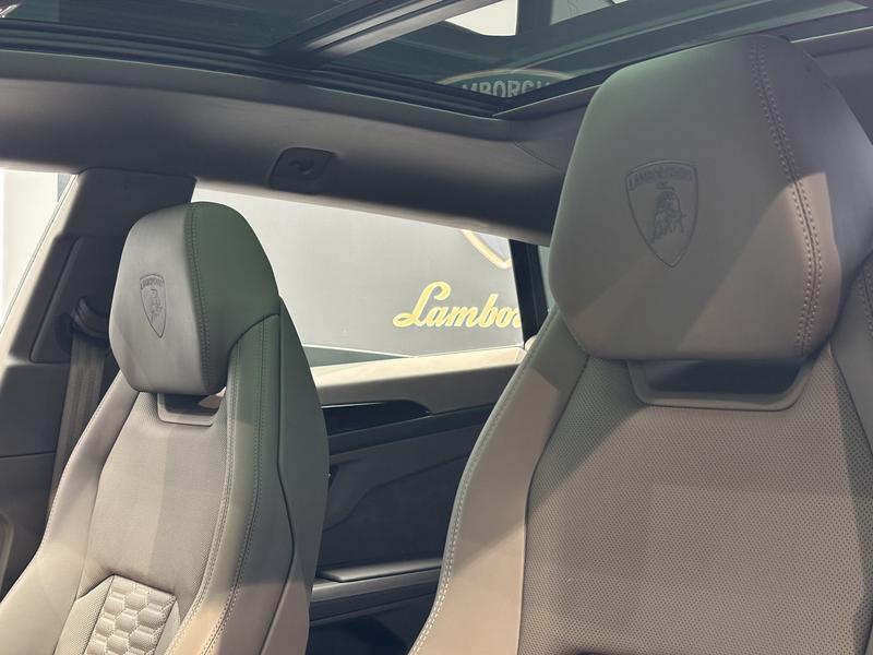 Lamborghini Urus - фото 3