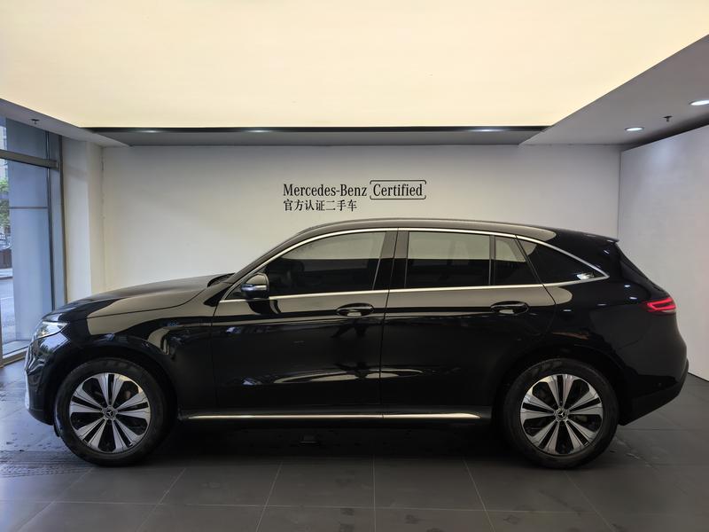 Mercedes-Benz EQC - фото 2