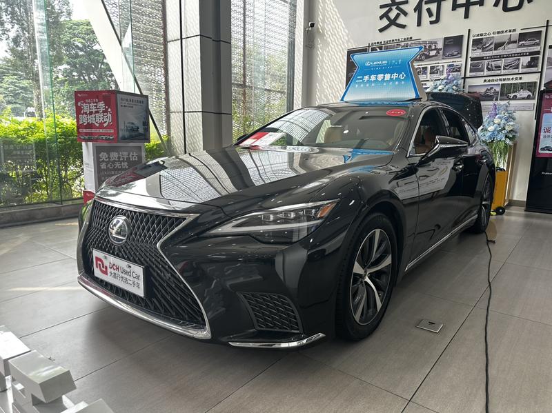 Lexus LS - фото 0