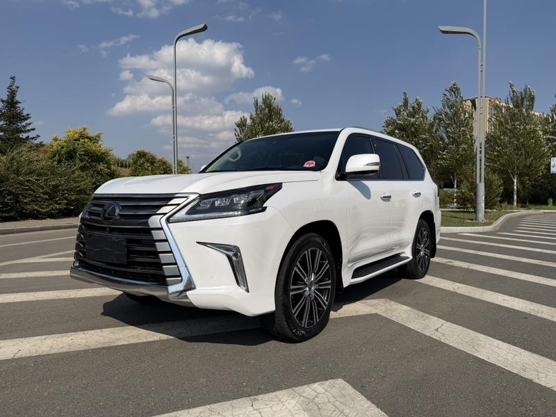 Lexus LX - фото 0