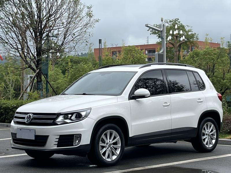 Volkswagen Tiguan - фото 0