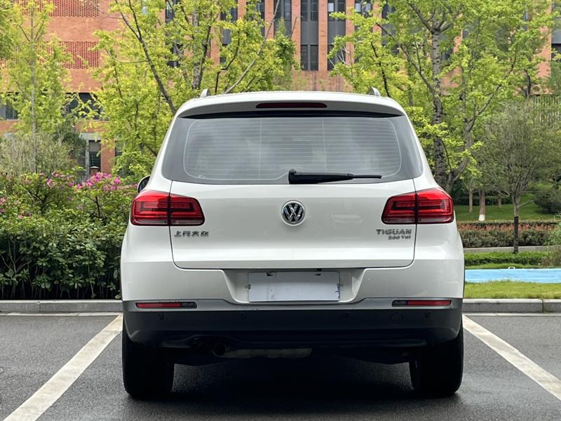 Volkswagen Tiguan - фото 4