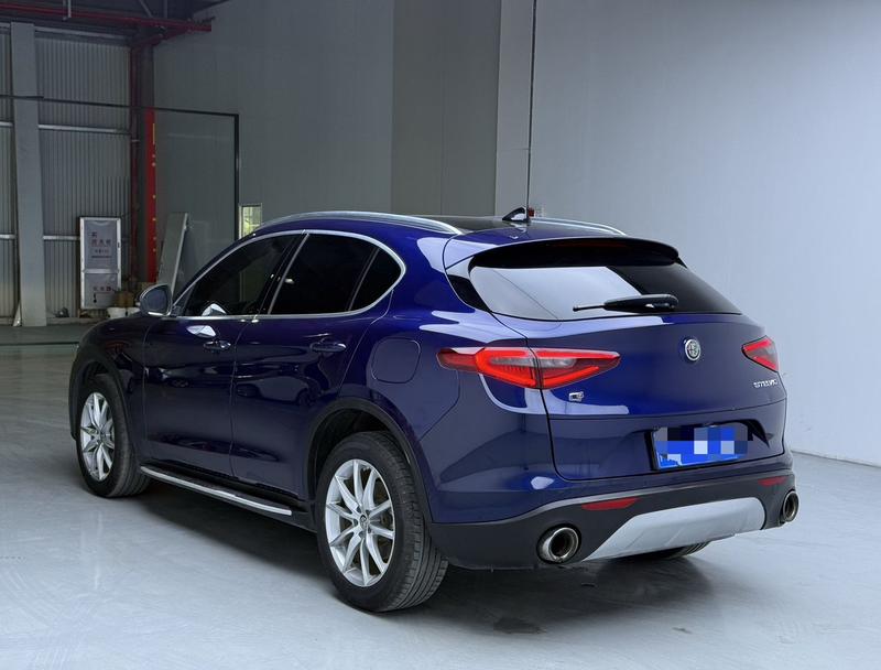Alfa Romeo Stelvio - фото 3