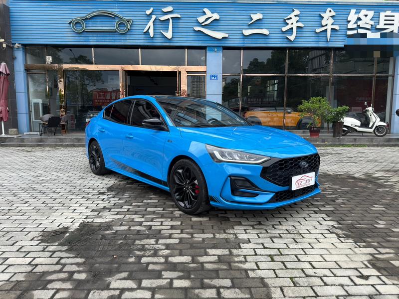 Ford Focus - фото 2