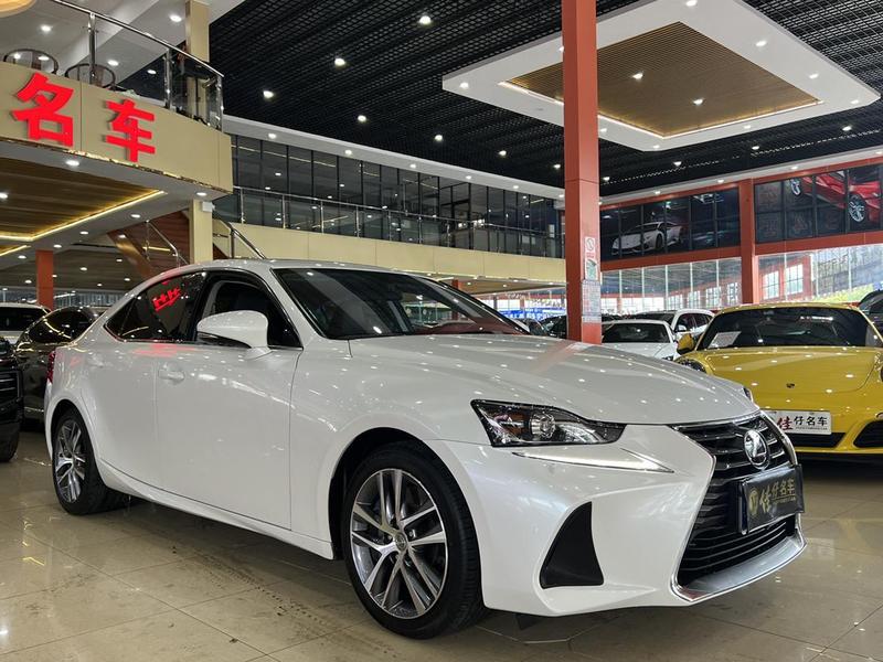 Lexus IS - фото 2