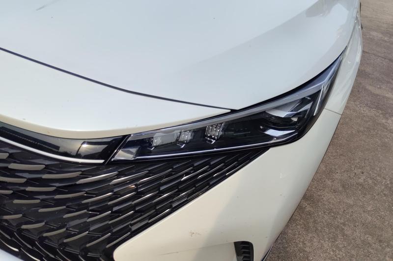 Roewe RX5 - фото 3