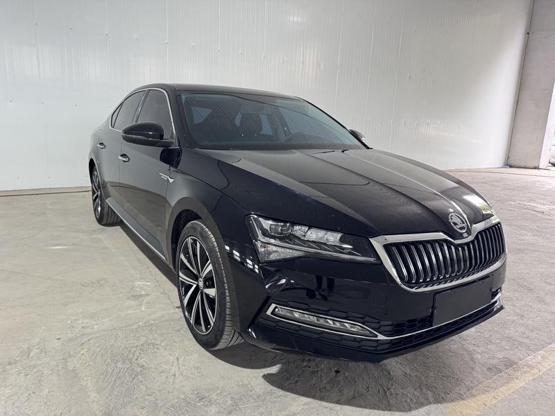 Skoda Superb - фото 2