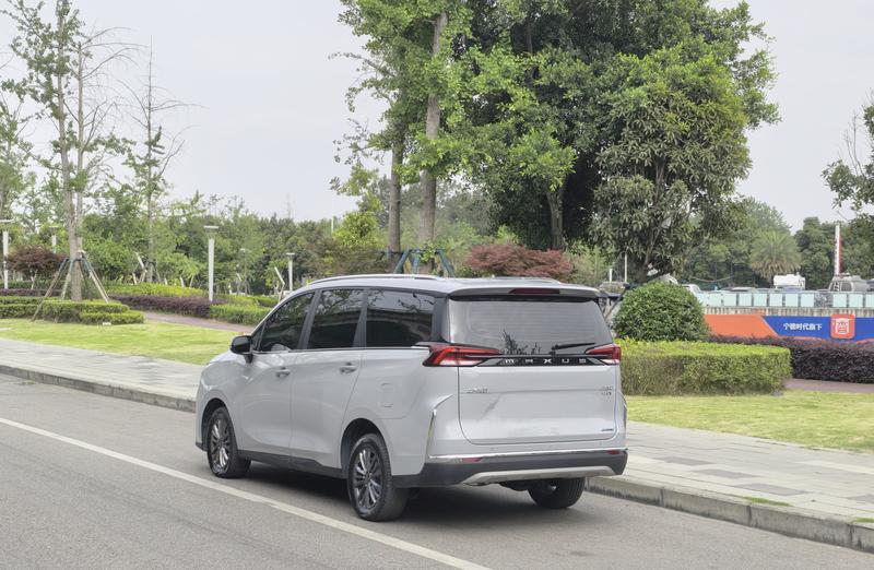 Maxus G50 PHEV - фото 3