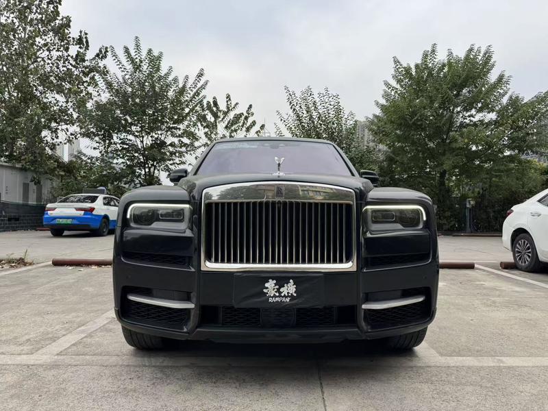 Rolls-Royce Cullinan - фото 1