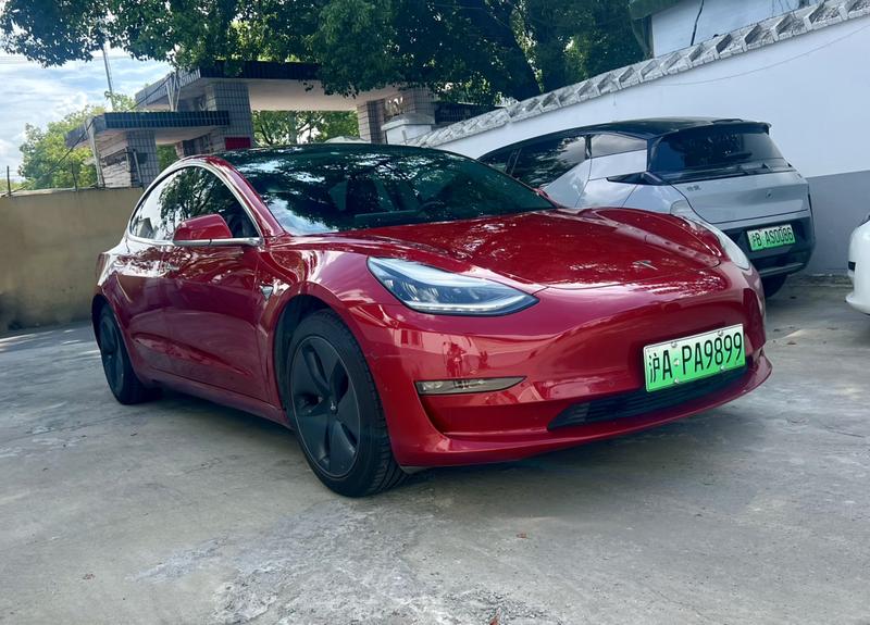 Tesla Model 3 (Import) - фото 2