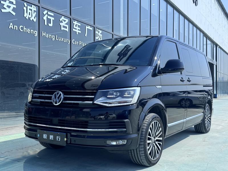 Volkswagen Multivan - фото 0