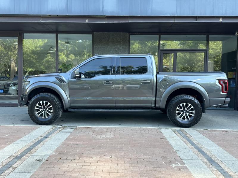 Ford F-150 Raptor - фото 3